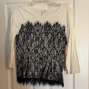 Net ladies long sleeve top. Medium